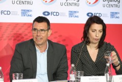 Dijalog u Centru: „Kako do političkog rešenja?”